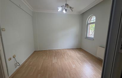 Serdivan'da Satılık 6+1 Tripleks Villa, Geniş Bahçeli