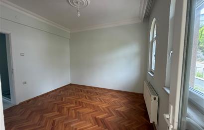 Serdivan'da Satılık 6+1 Tripleks Villa, Geniş Bahçeli