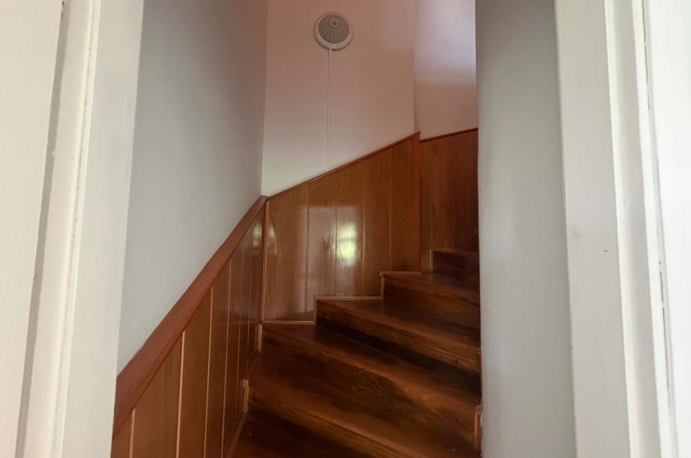 Serdivan'da Satılık 6+1 Tripleks Villa, Geniş Bahçeli