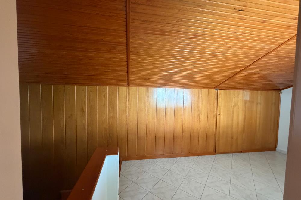 Serdivan'da Satılık 6+1 Tripleks Villa, Geniş Bahçeli