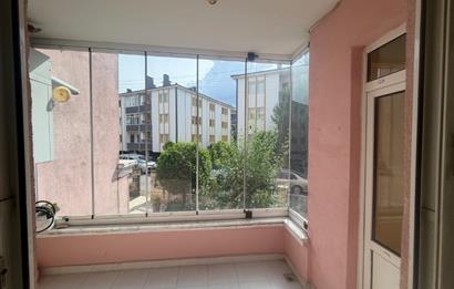 Adapazarı Şeker Mahallesinde Kiralık Geniş 3+1 Daire