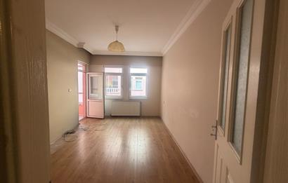 Adapazarı Şeker Mahallesinde Kiralık Geniş 3+1 Daire