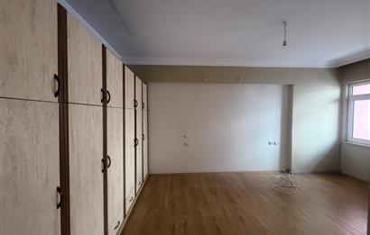 Adapazarı Şeker Mahallesinde Kiralık Geniş 3+1 Daire