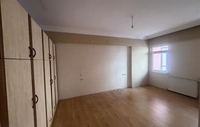 Adapazarı Şeker Mahallesinde Kiralık Geniş 3+1 Daire