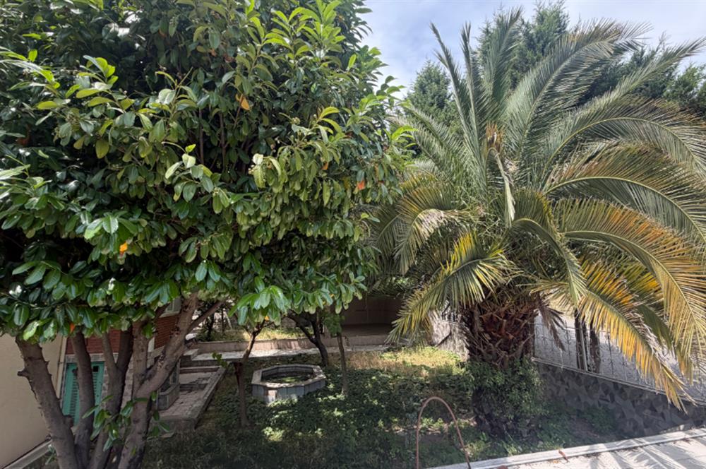 Serdivan'da Satılık 6+1 Tripleks Villa, Geniş Bahçeli