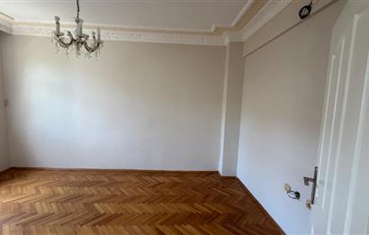 Serdivan'da Satılık 6+1 Tripleks Villa, Geniş Bahçeli
