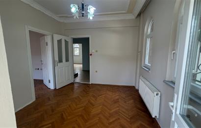 Serdivan'da Satılık 6+1 Tripleks Villa, Geniş Bahçeli