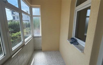 Serdivan'da Satılık 6+1 Tripleks Villa, Geniş Bahçeli