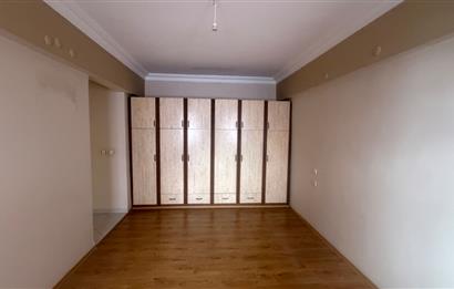 Adapazarı Şeker Mahallesinde Kiralık Geniş 3+1 Daire