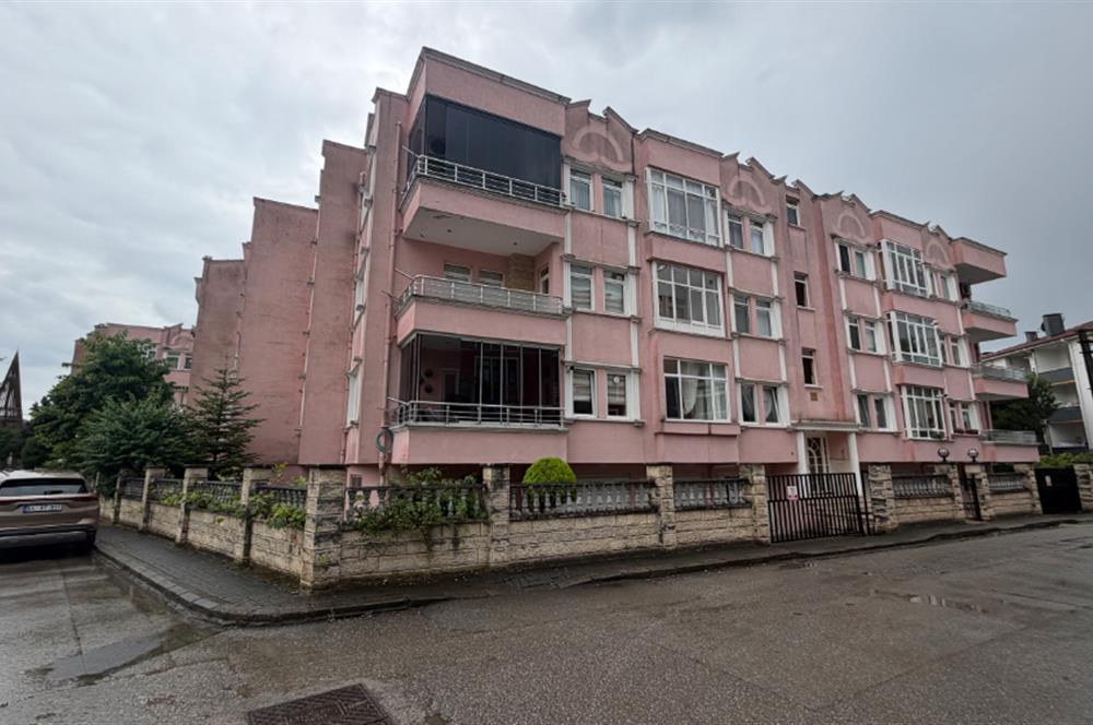 Adapazarı Şeker Mahallesinde Kiralık Geniş 3+1 Daire
