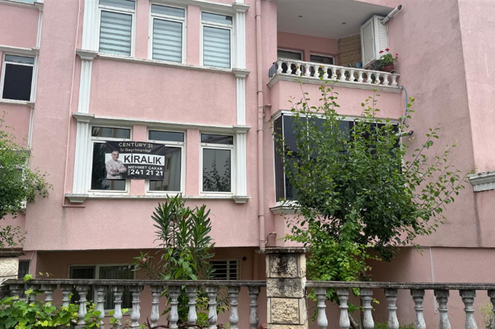 Adapazarı Şeker Mahallesinde Kiralık Geniş 3+1 Daire