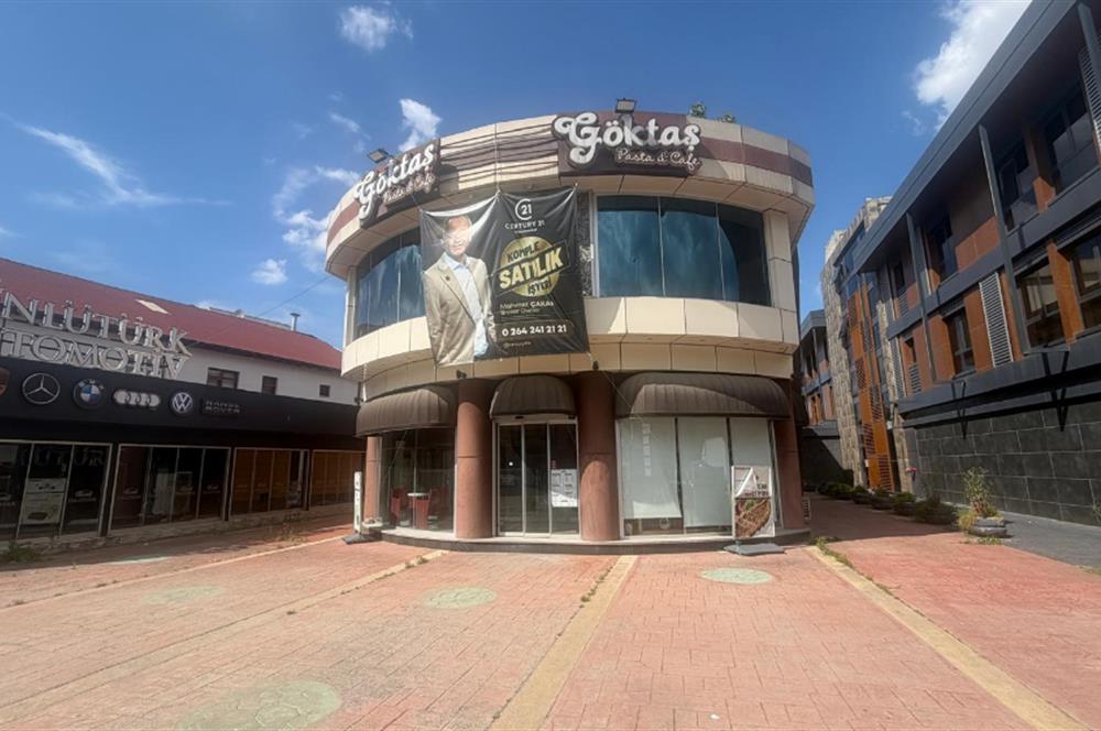Serdivan Cadde Üzeri Satılık Prestijli İş Yeri - 560m²