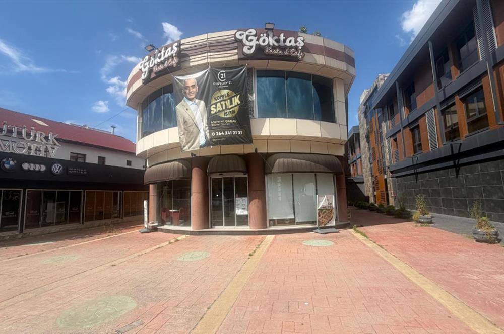 Serdivan Cadde Üzeri Satılık Prestijli İş Yeri - 560m²