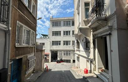 BEYOĞLU'NDA SATILIK DÜKKAN