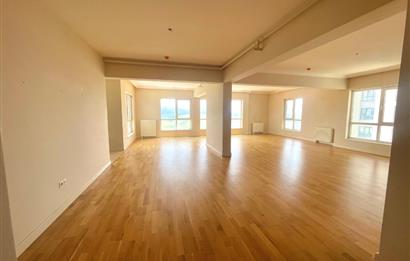 ÇANKAYA GÜNEYPARK 1 SİTESİNDE KİRALIK VADİ MANZARALI 4+1 DAİRE​﻿