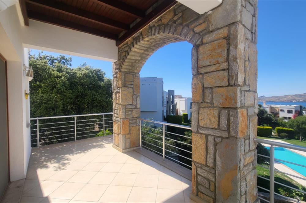 Yalıkavak'ta Deniz Manzaralı Ebeveyn banyolu Eşyalı 2+1 Kiralık Daire