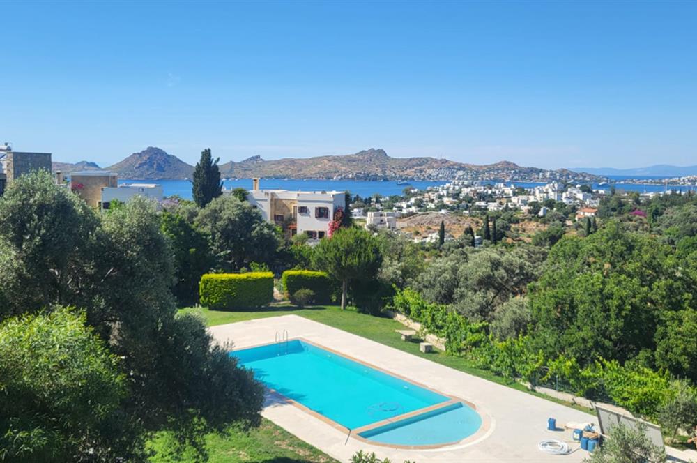 Yalıkavak'ta Deniz Manzaralı Ebeveyn banyolu Eşyalı 2+1 Kiralık Daire