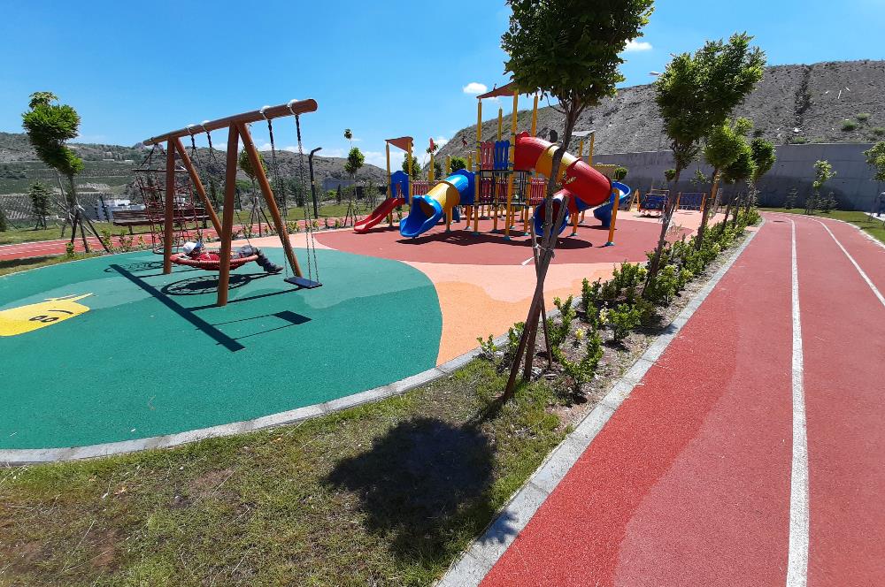 809 ETAP / 3+1 / CADDE ÜSTÜNDE MERKEZİ KONUMDA GİRİŞ KAT SATILIK