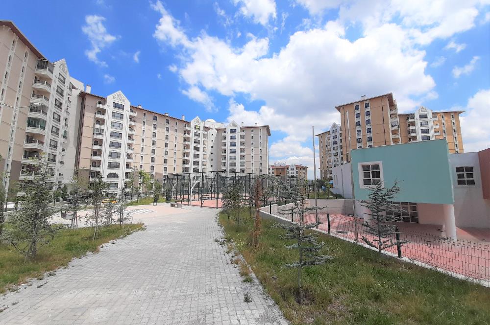 809 ETAP / 3+1 / CADDE ÜSTÜNDE MERKEZİ KONUMDA GİRİŞ KAT SATILIK