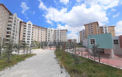 809 ETAP / 3+1 / CADDE ÜSTÜNDE MERKEZİ KONUMDA GİRİŞ KAT SATILIK
