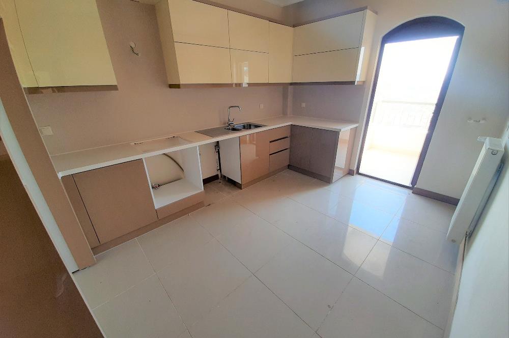 809 ETAP / 3+1 / CADDE ÜSTÜNDE MERKEZİ KONUMDA GİRİŞ KAT SATILIK