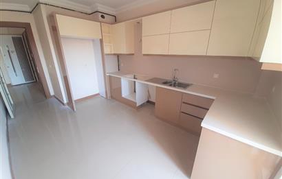 809 ETAP / 3+1 / CADDE ÜSTÜNDE MERKEZİ KONUMDA GİRİŞ KAT SATILIK