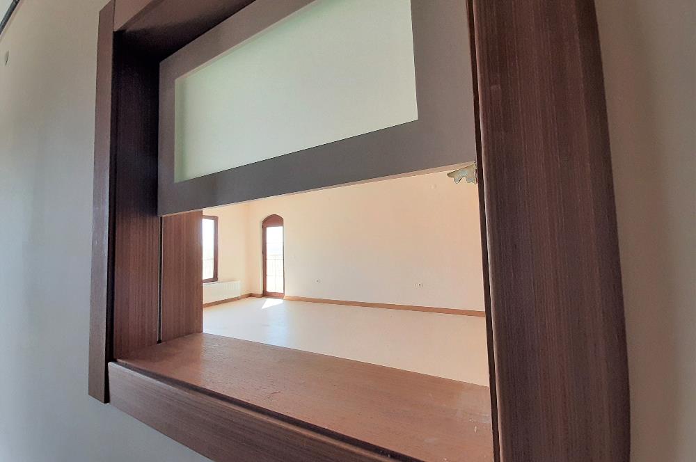 809 ETAP / 3+1 / CADDE ÜSTÜNDE MERKEZİ KONUMDA GİRİŞ KAT SATILIK