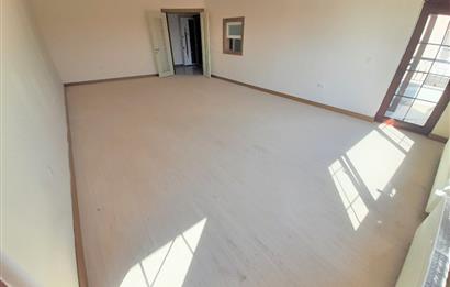 809 ETAP / 3+1 / CADDE ÜSTÜNDE MERKEZİ KONUMDA GİRİŞ KAT SATILIK