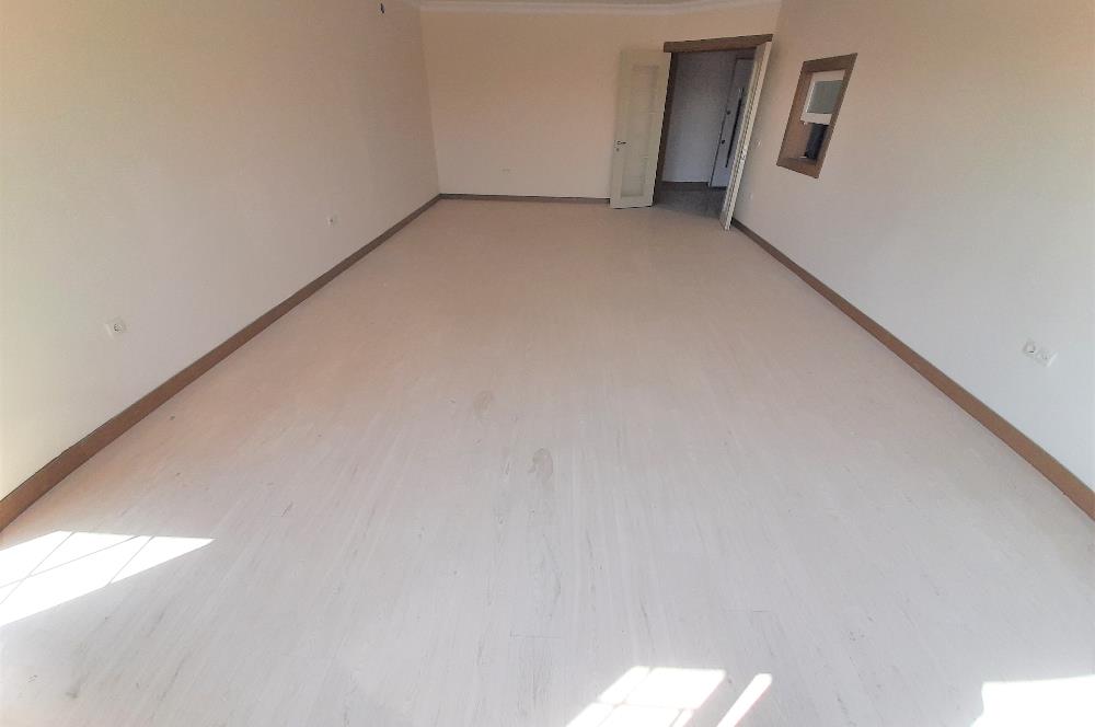 809 ETAP / 3+1 / CADDE ÜSTÜNDE MERKEZİ KONUMDA GİRİŞ KAT SATILIK