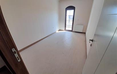 809 ETAP / 3+1 / CADDE ÜSTÜNDE MERKEZİ KONUMDA GİRİŞ KAT SATILIK