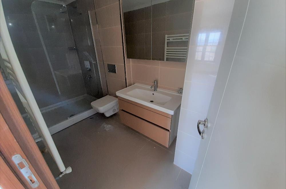 809 ETAP / 3+1 / CADDE ÜSTÜNDE MERKEZİ KONUMDA GİRİŞ KAT SATILIK