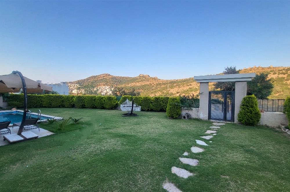 Bodrum Gündoğan'da Özel havuzlu Eşyalı Kiralık 4+1 Lüks Villa
