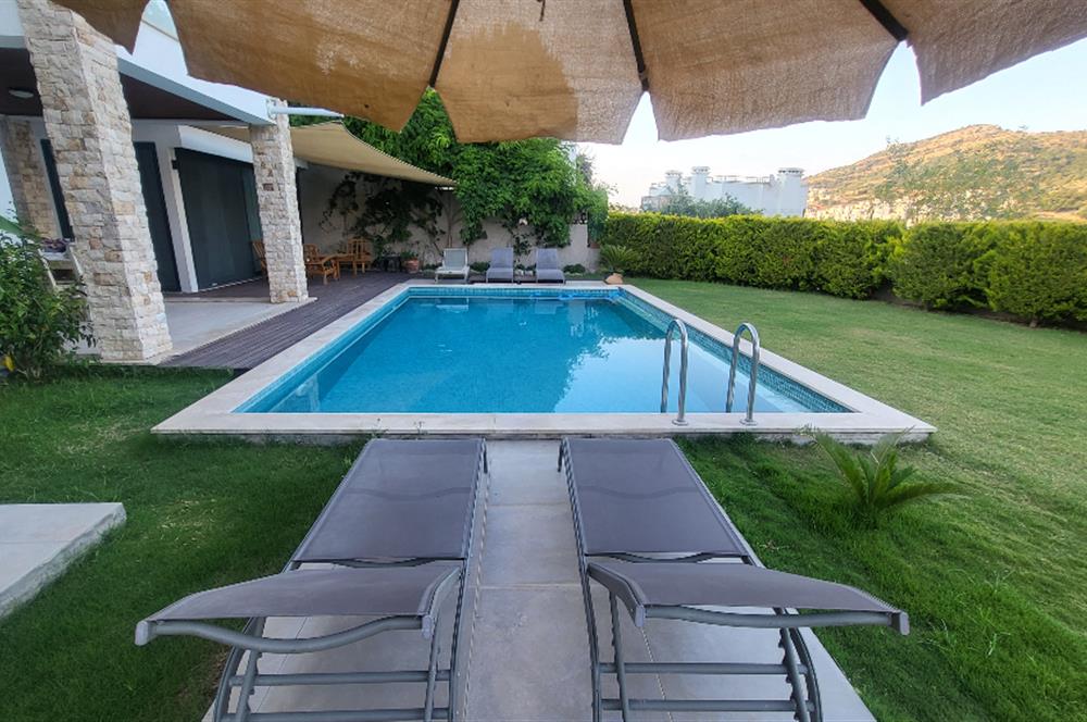 Bodrum Gündoğan'da Özel havuzlu Eşyalı Kiralık 4+1 Lüks Villa