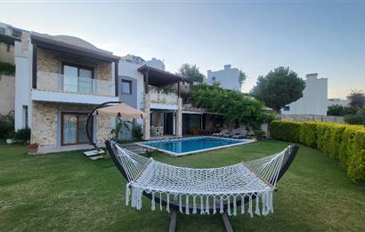 Bodrum Gündoğan'da Özel havuzlu Eşyalı Kiralık 4+1 Lüks Villa