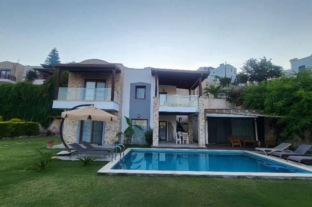 Bodrum Gündoğan'da Özel havuzlu Eşyalı Kiralık 4+1 Lüks Villa