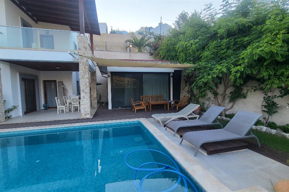 Bodrum Gündoğan'da Özel havuzlu Eşyalı Kiralık 4+1 Lüks Villa
