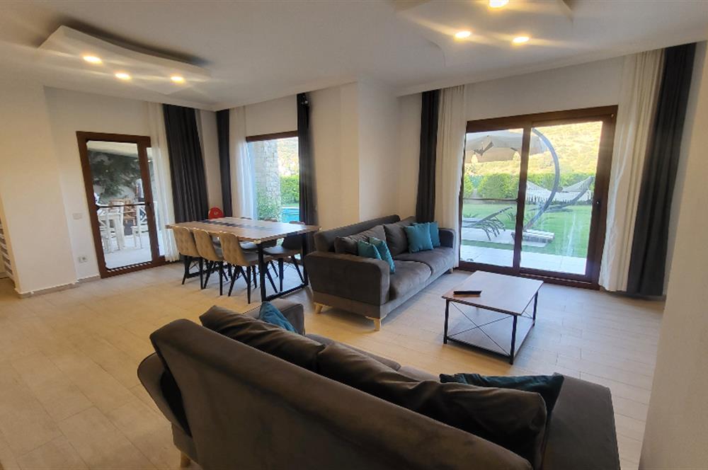 Bodrum Gündoğan'da Özel havuzlu Eşyalı Kiralık 4+1 Lüks Villa