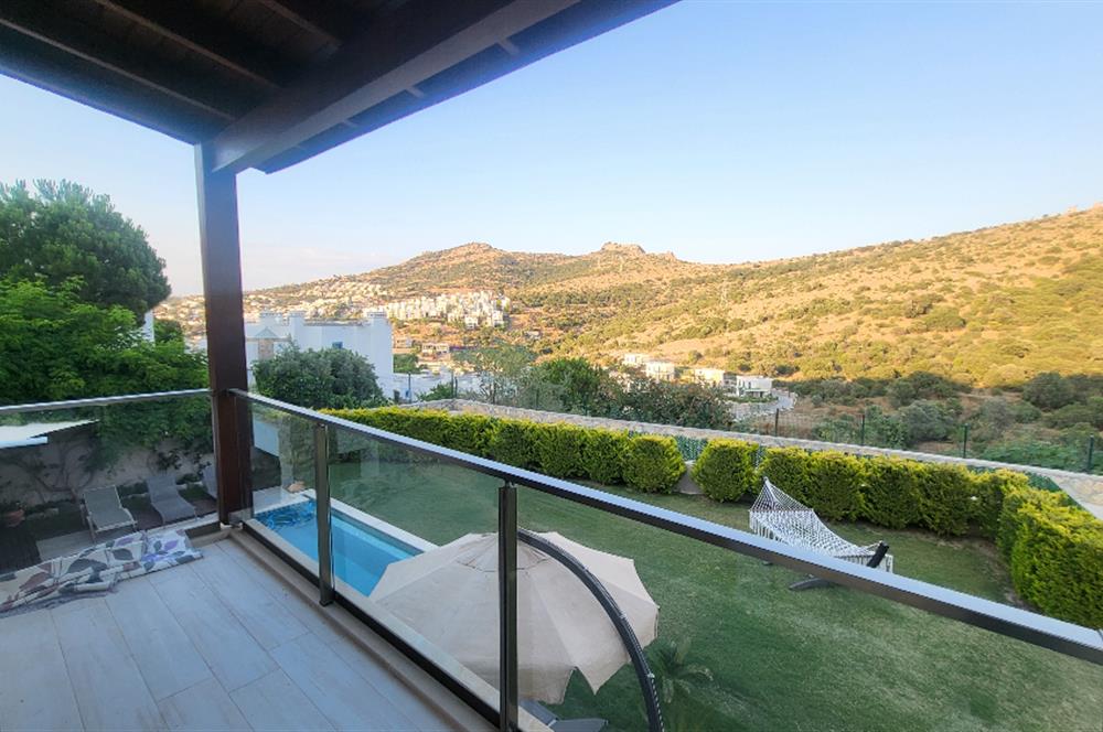 Bodrum Gündoğan'da Özel havuzlu Eşyalı Kiralık 4+1 Lüks Villa