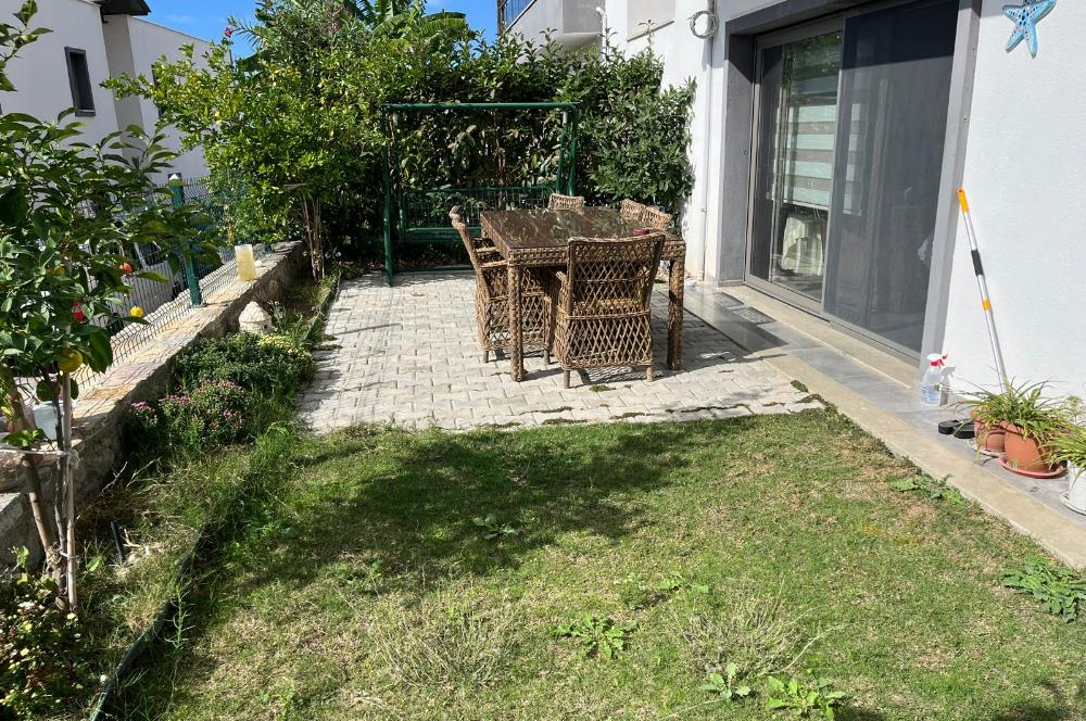 Turgutreis'de Havuzlu Sitede Satılık 3+1 Bahçeli Daire