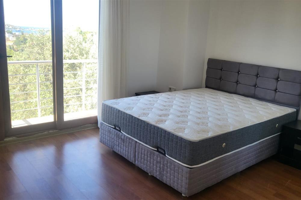 Yalıkavak'ta Deniz Manzaralı Ebeveyn banyolu Eşyalı 2+1 Kiralık Daire
