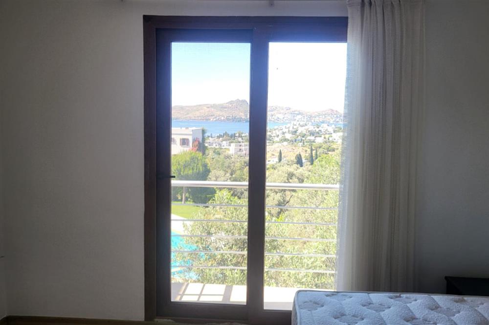 Yalıkavak'ta Deniz Manzaralı Ebeveyn banyolu Eşyalı 2+1 Kiralık Daire