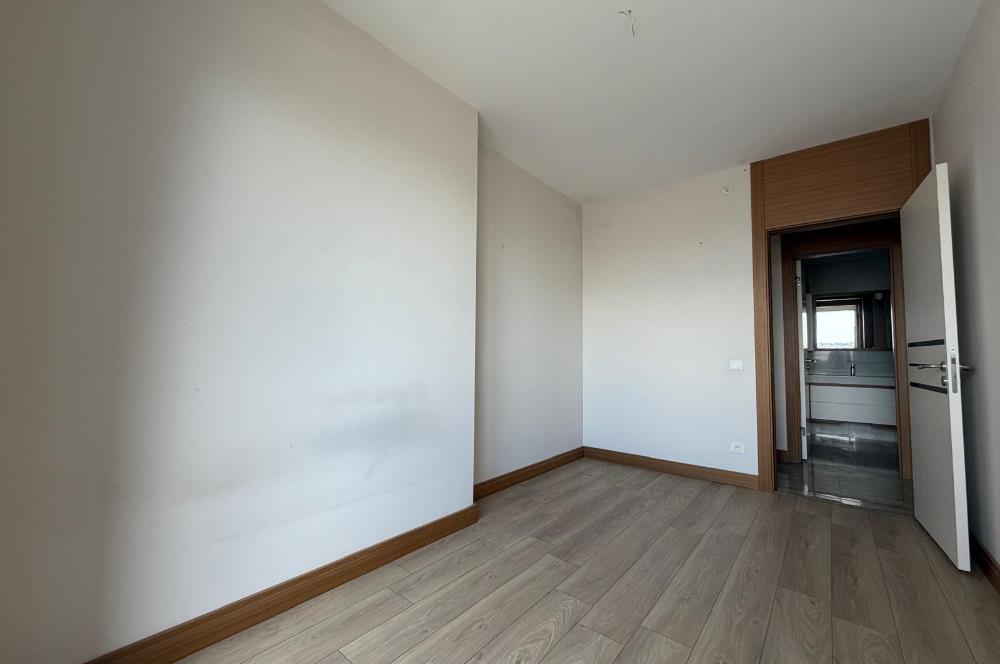 C21 ROOF ŞUA ELİTE BOŞ ÇAMLICA AKASYA CEPHE KAPALI MUTFAK 2+1