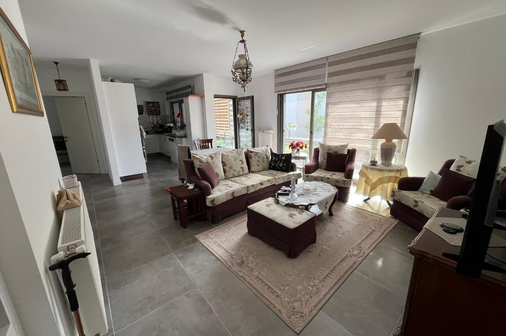 Turgutreis'de Havuzlu Sitede Satılık 3+1 Bahçeli Daire