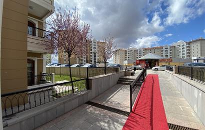 809 ETAP / 3+1 / CADDE ÜSTÜNDE MERKEZİ KONUMDA GİRİŞ KAT SATILIK