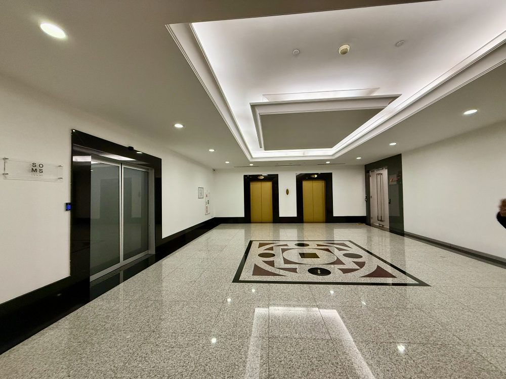 Süzer Plazada 1.444 m² Kiralık Mobilyalı & Taşınmaya Hazır Ofis