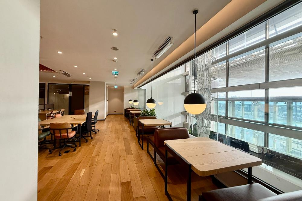 Süzer Plazada 1.444 m² Kiralık Mobilyalı & Taşınmaya Hazır Ofis