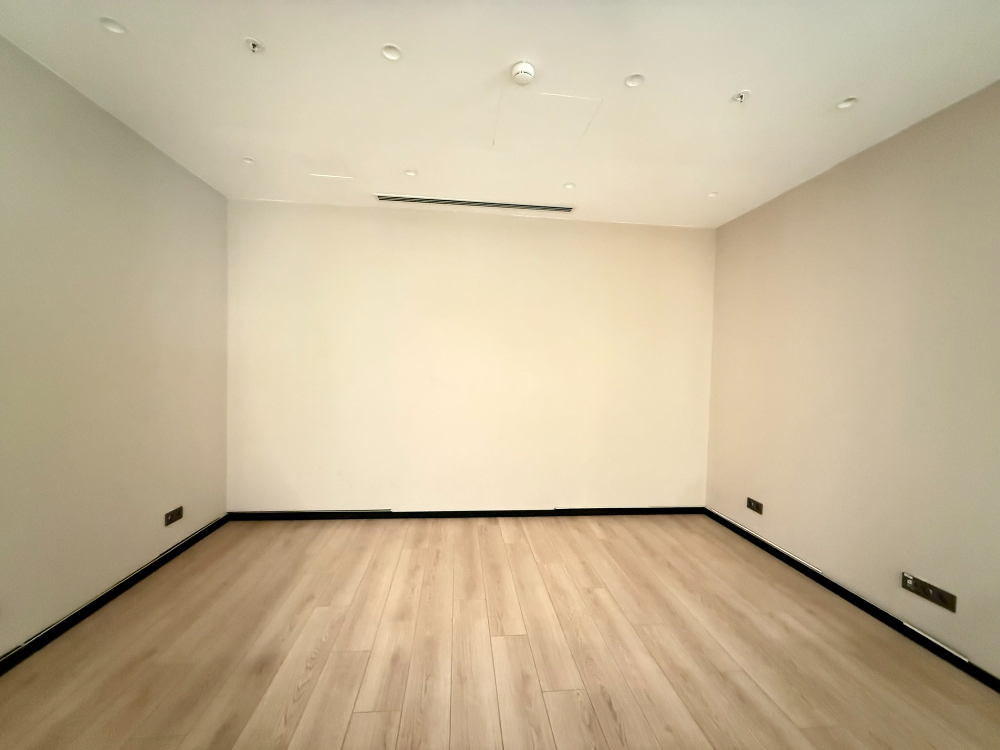 Süzer Plazada 1.444 m² Kiralık Mobilyalı & Taşınmaya Hazır Ofis