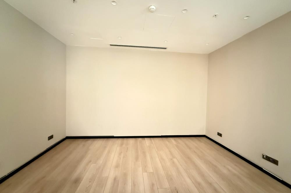 Süzer Plazada 1.444 m² Kiralık Mobilyalı & Taşınmaya Hazır Ofis