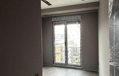KADIKÖY ERENKÖY’DE PRESTİJLİ LOKASYONDA SIFIR 3+1 ARA KAT DAİRE