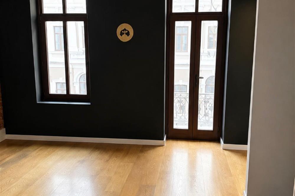 Akaretler Kiralık Ofis 115m2 Şık Prestijli Dubleks Ofis